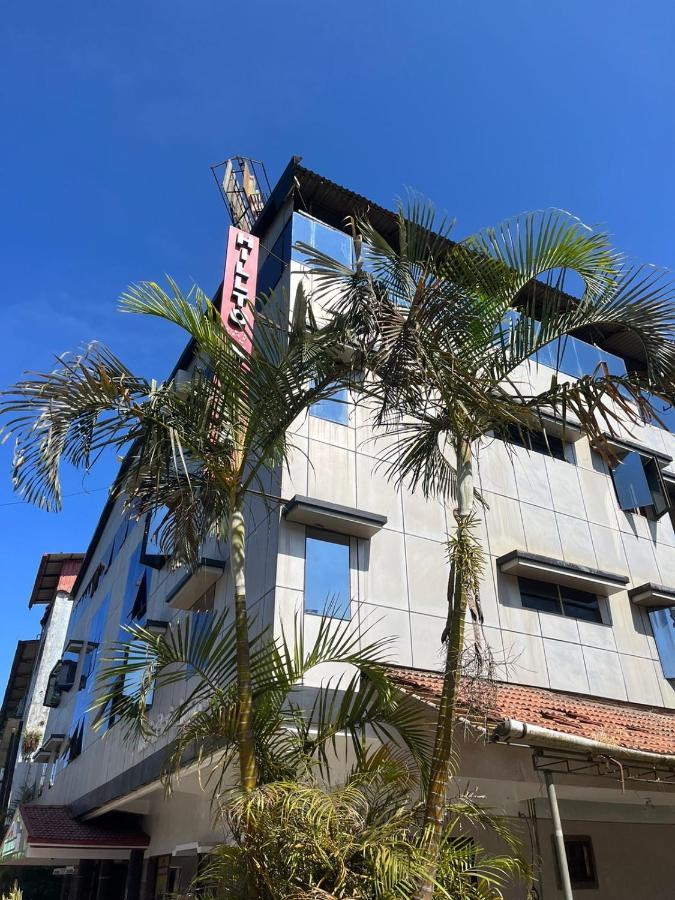 Hotel Hill Town Coorg มาดิเครี ภายนอก รูปภาพ
