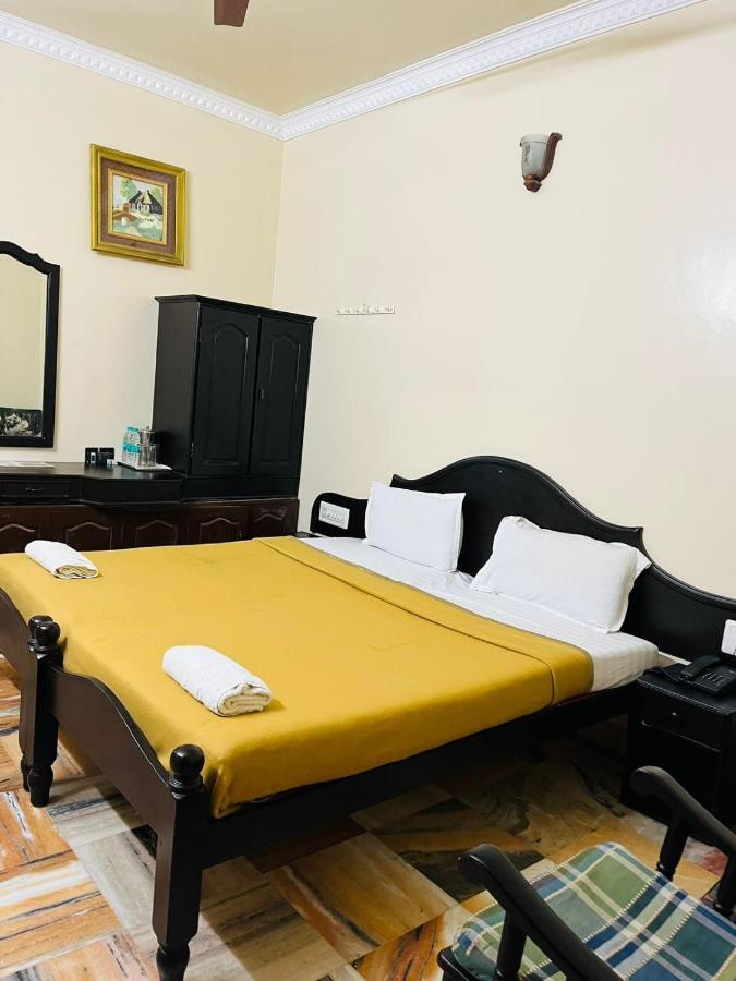 Hotel Hill Town Coorg มาดิเครี ภายนอก รูปภาพ