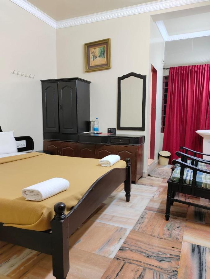 Hotel Hill Town Coorg มาดิเครี ภายนอก รูปภาพ